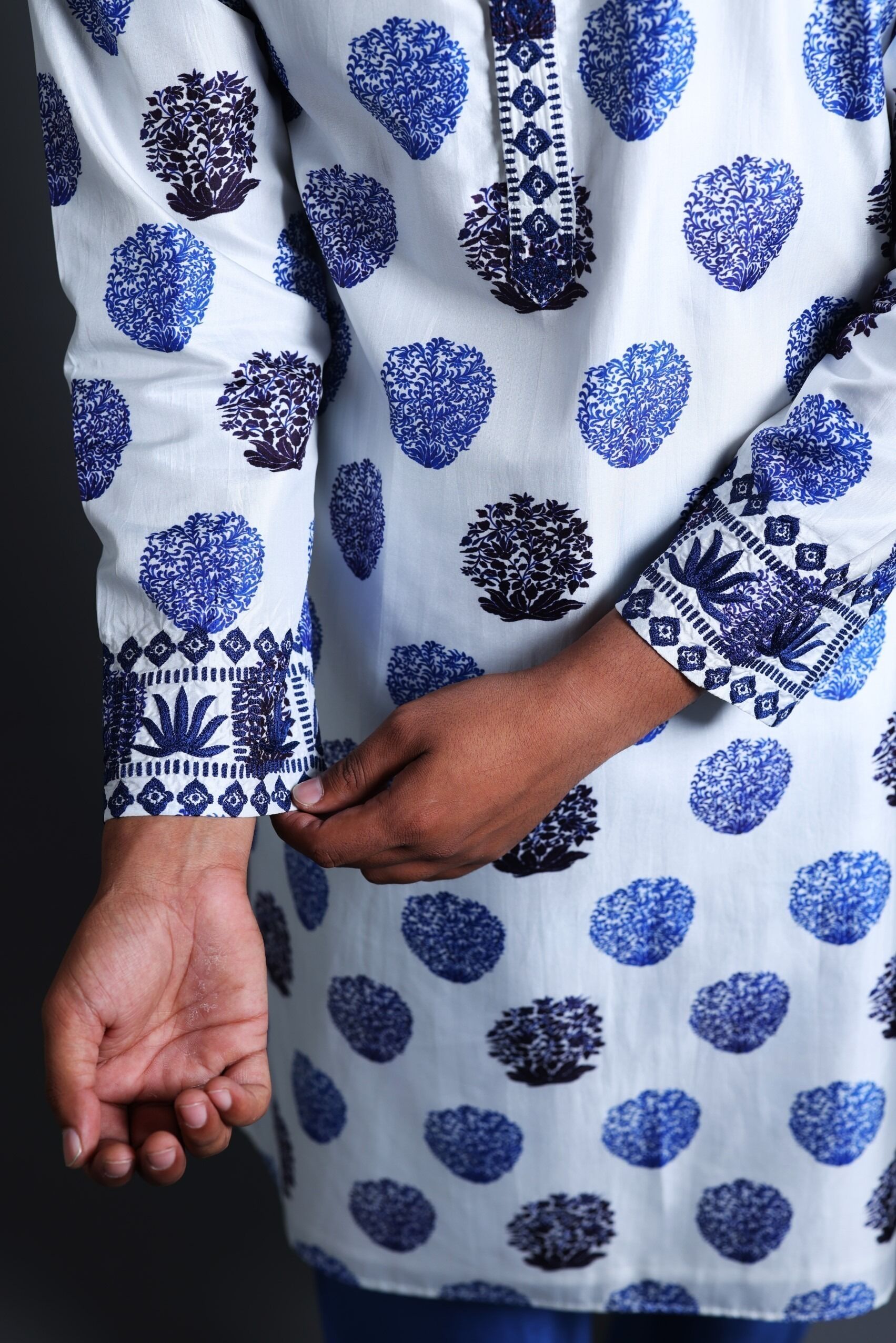Hand Embroidered Buuti Print Kurta With Pyjama - Image 5