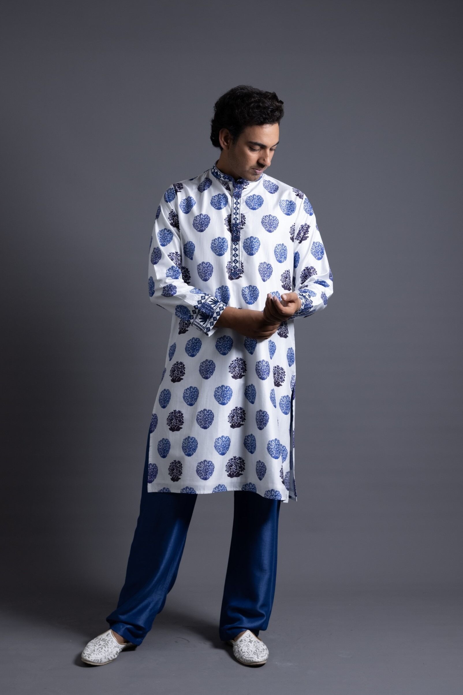 Hand Embroidered Buuti Print Kurta With Pyjama - Image 2