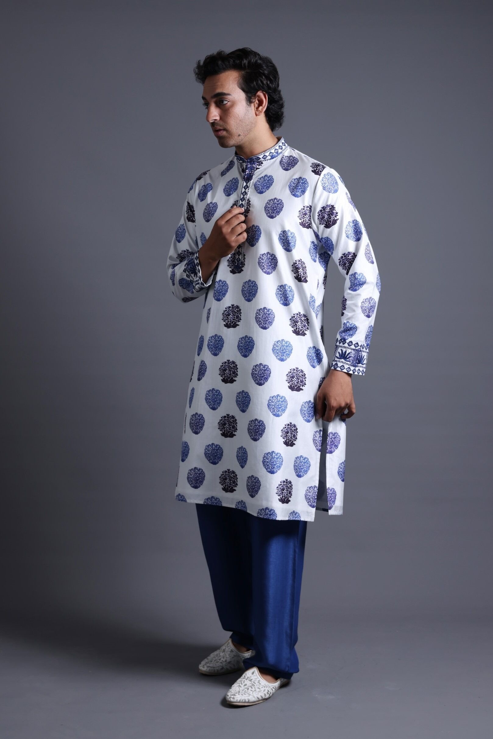 Hand Embroidered Buuti Print Kurta With Pyjama - Image 3