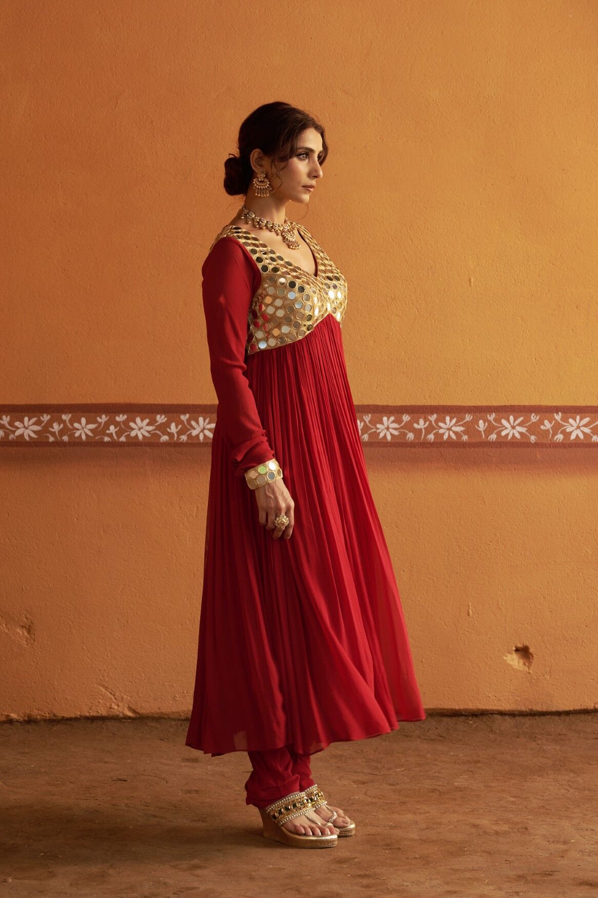 Hand-Embroidered Anarkali with twin dupatta - Image 8