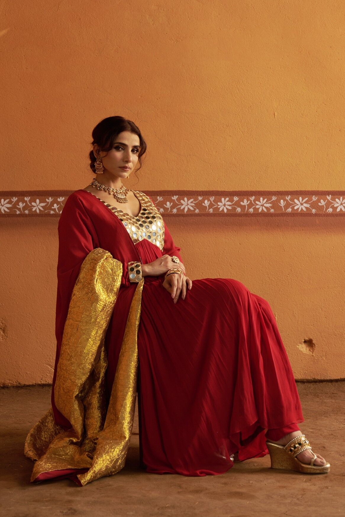 Hand-Embroidered Anarkali with twin dupatta - Image 2